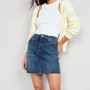 NWT Old Navy Sz 4 High Waisted straight mini cut off jean skirt